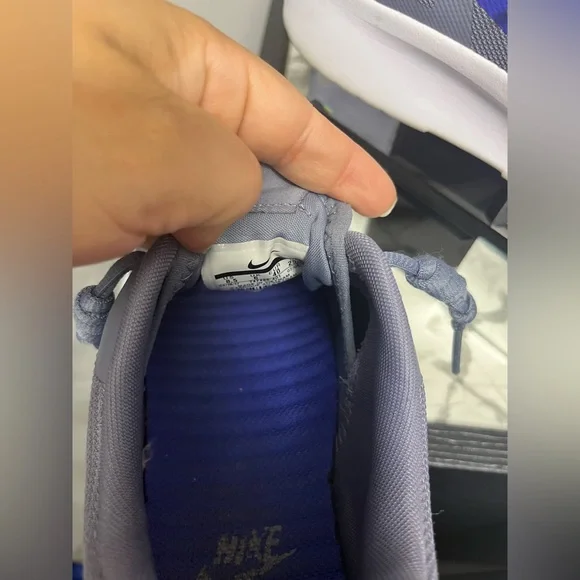 Nike Women's Athletic Shoes in Gray with Blue Accents - Picture 4 of 8